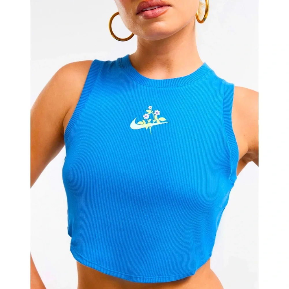 Nike Cropped Ribbed Tank